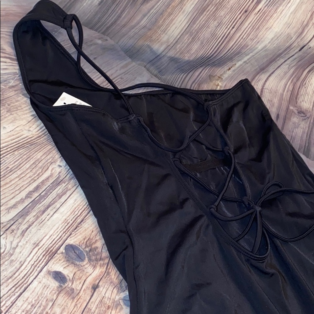 🌻 la hearts Hampton One Shoulder One Piece 🌻 - Picture 2 of 5